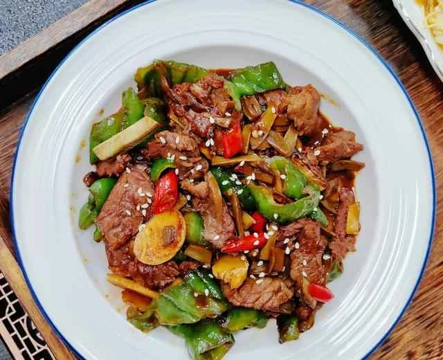 Recipe for the super delicious and appetizing dish "Stir-fried Beef with Dried Bamboo Shoots"