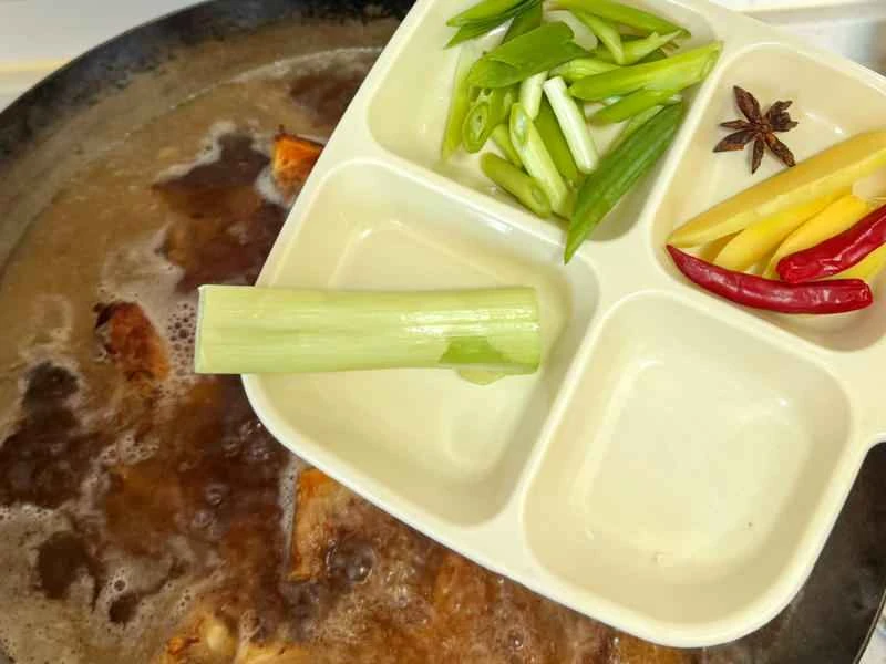 How to make pure milk hand-torn toast: Step 1