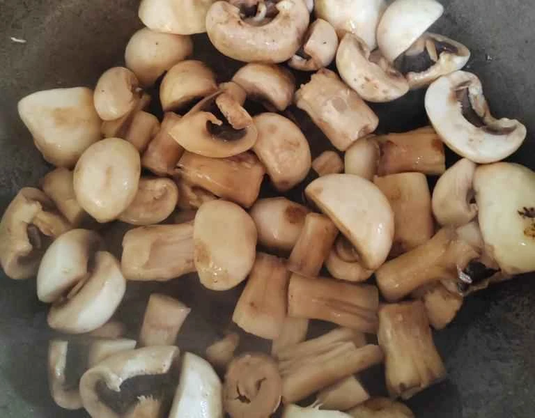 How to make pure milk hand-torn toast: Step 1