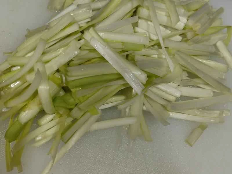 How to make pure milk hand-torn toast: Step 1