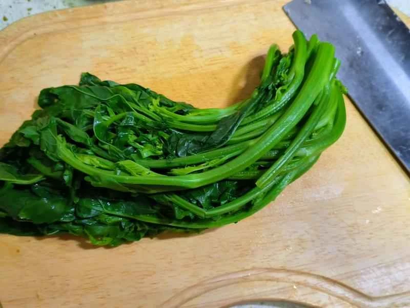 How to make pure milk hand-torn toast: Step 1