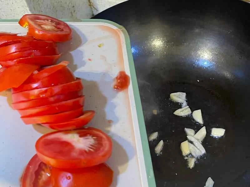 How to make pure milk hand-torn toast: Step 1