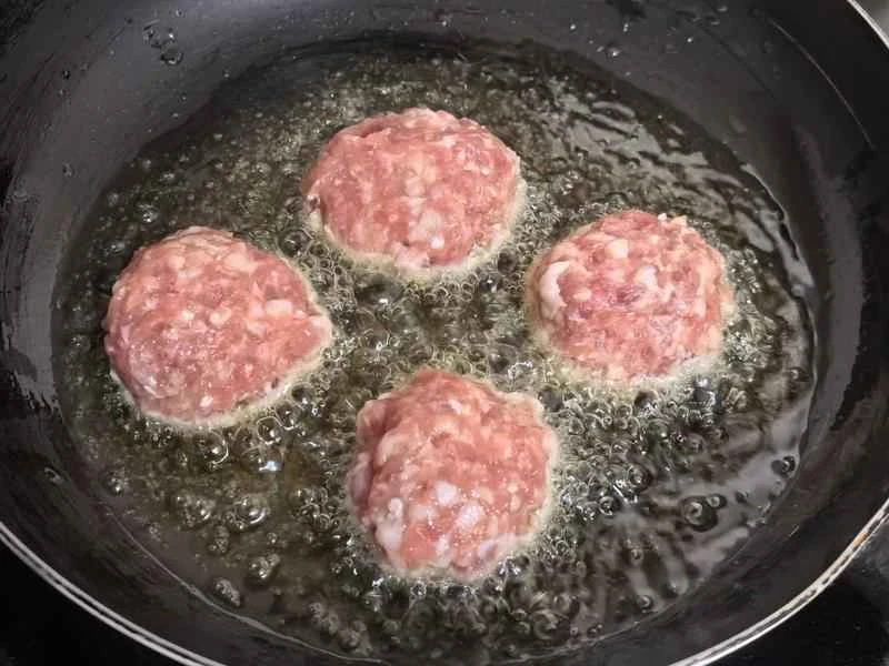 How to make pure milk hand-torn toast: Step 1