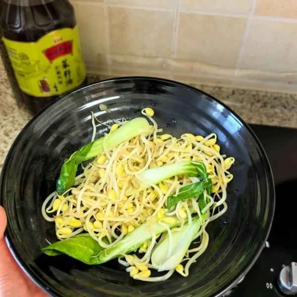 How to make pure milk hand-torn toast: Step 1