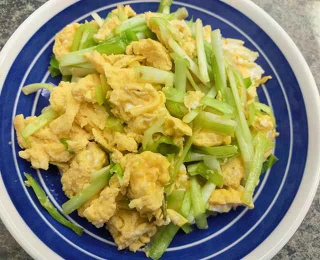 Recipe for stir-fried eggs with chives