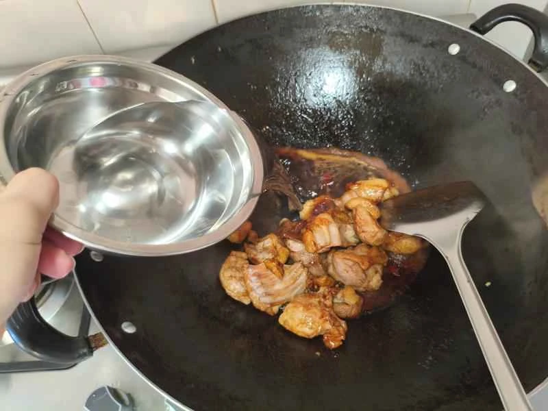 How to make pure milk hand-torn toast: Step 1