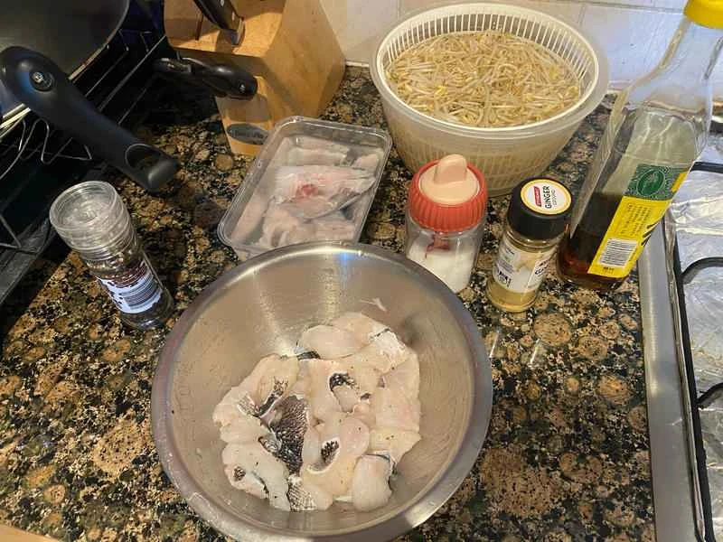 How to make pure milk hand-torn toast: Step 1