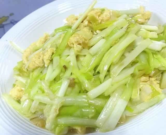 Recipe for stir-fried eggs with chives