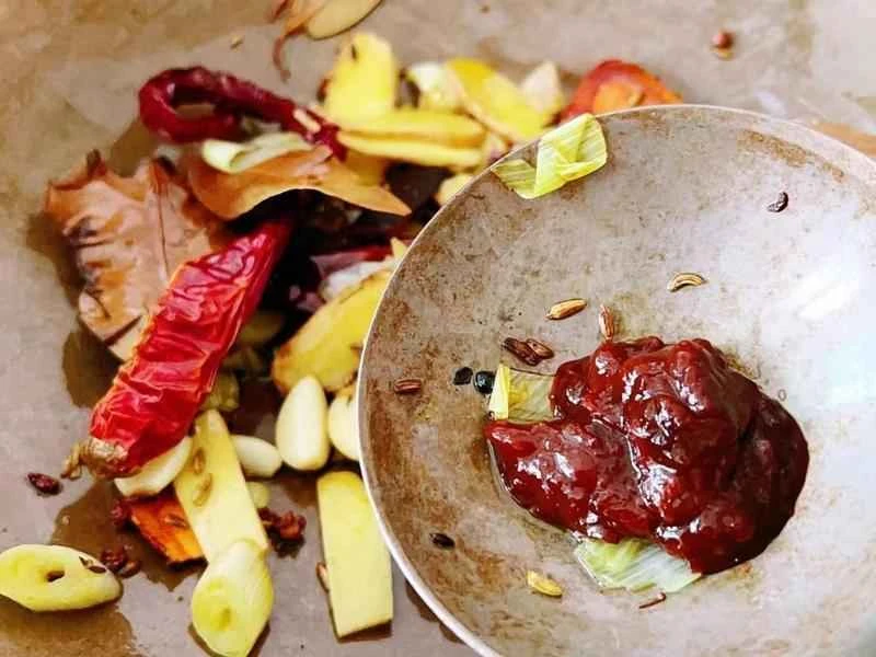 How to make pure milk hand-torn toast: Step 1