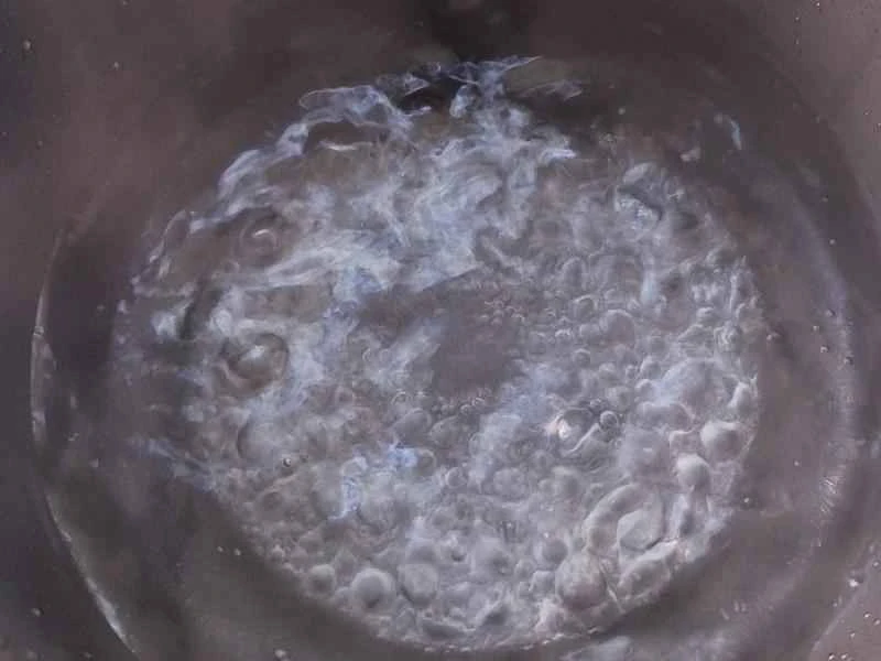 How to make pure milk hand-torn toast: Step 1