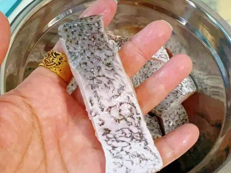 How to make pure milk hand-torn toast: Step 1