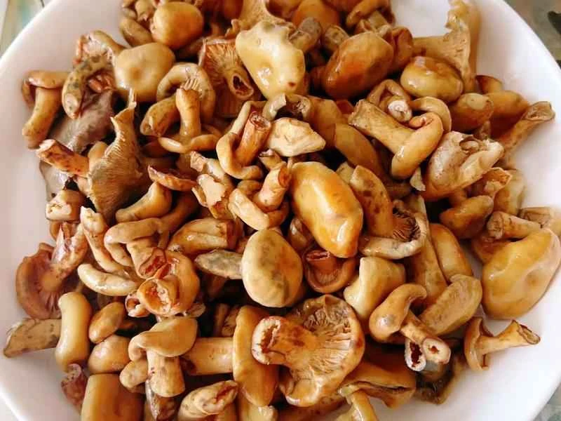 How to make pure milk hand-torn toast: Step 1