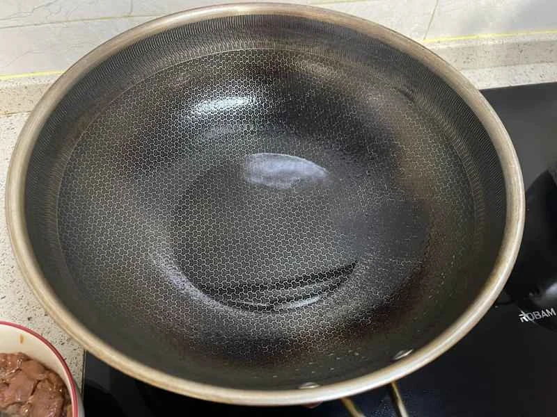 How to make pure milk hand-torn toast: Step 1