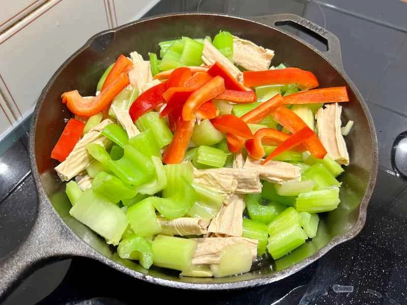 How to make pure milk hand-torn toast: Step 1