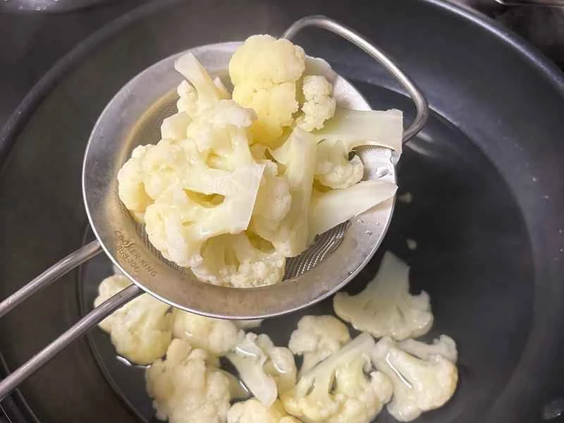 How to make pure milk hand-torn toast: Step 1