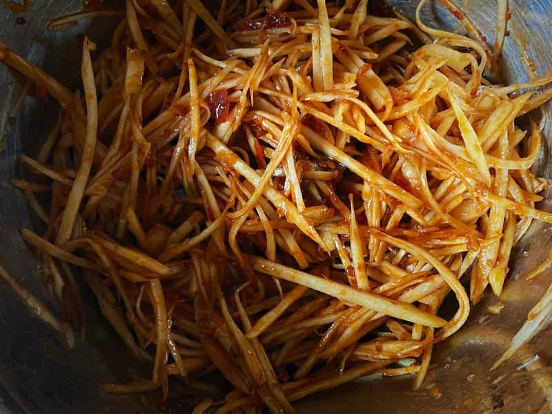 How to make pure milk hand-torn toast: Step 1