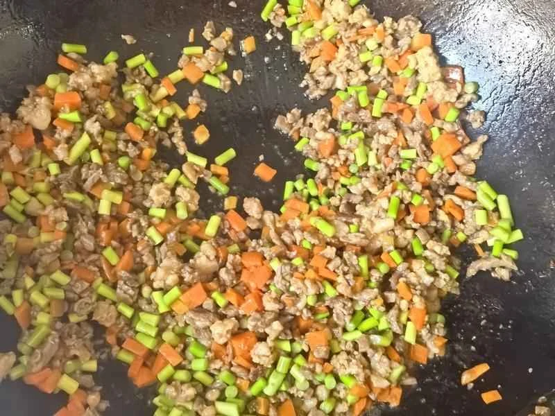 How to make pure milk hand-torn toast: Step 1