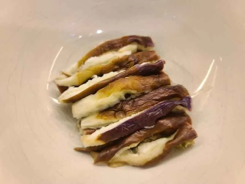 How to make pure milk hand-torn toast: Step 1