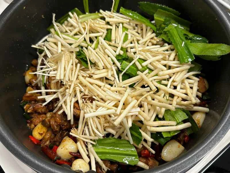 How to make pure milk hand-torn toast: Step 1