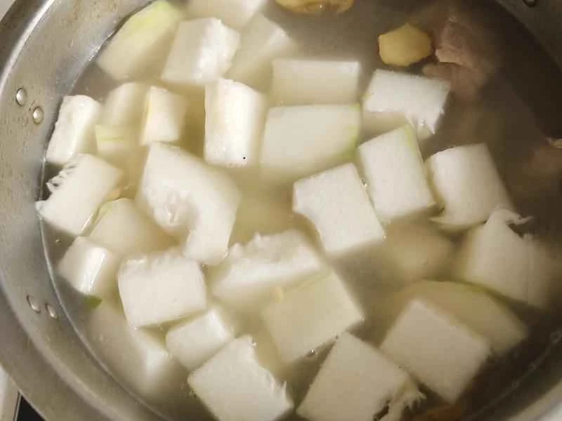 How to make pure milk hand-torn toast: Step 1