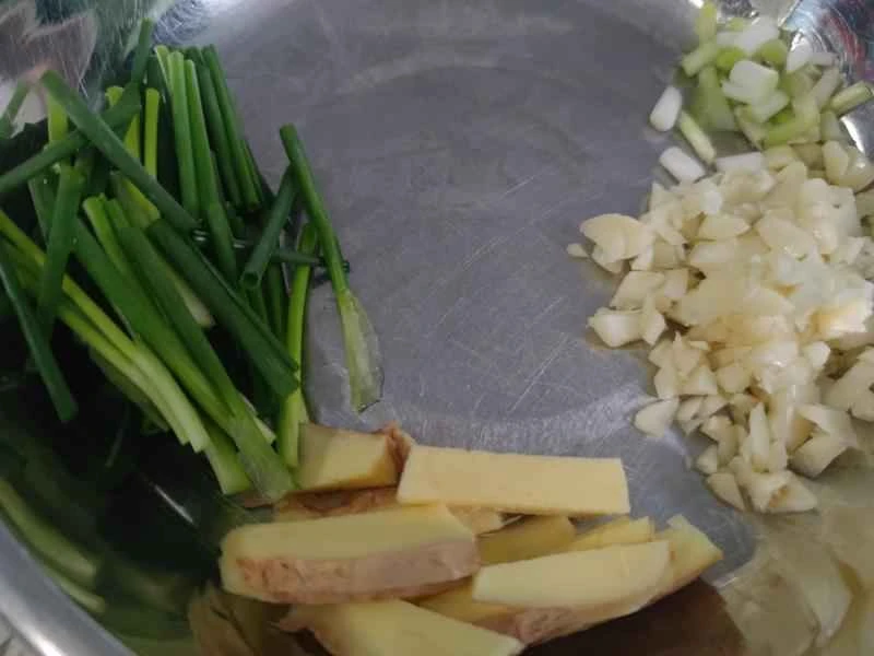 How to make pure milk hand-torn toast: Step 1