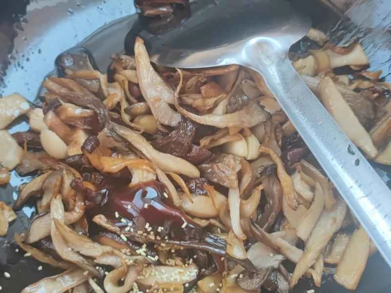 How to make pure milk hand-torn toast: Step 1