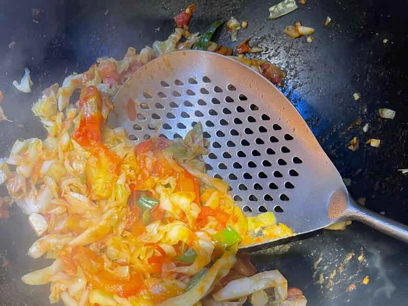 How to make pure milk hand-torn toast: Step 1