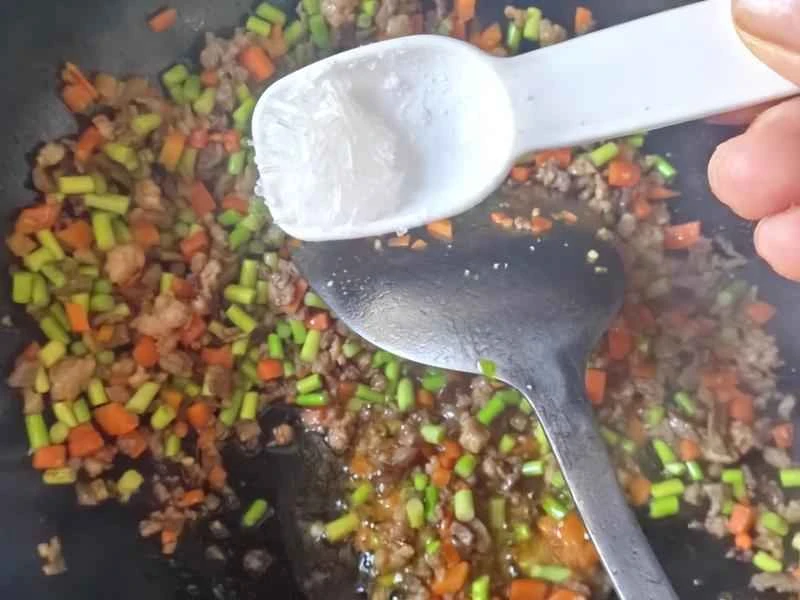 How to make pure milk hand-torn toast: Step 1