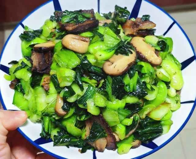Hand-kneaded vegetables stir-fried with mushrooms (detailed recipe)