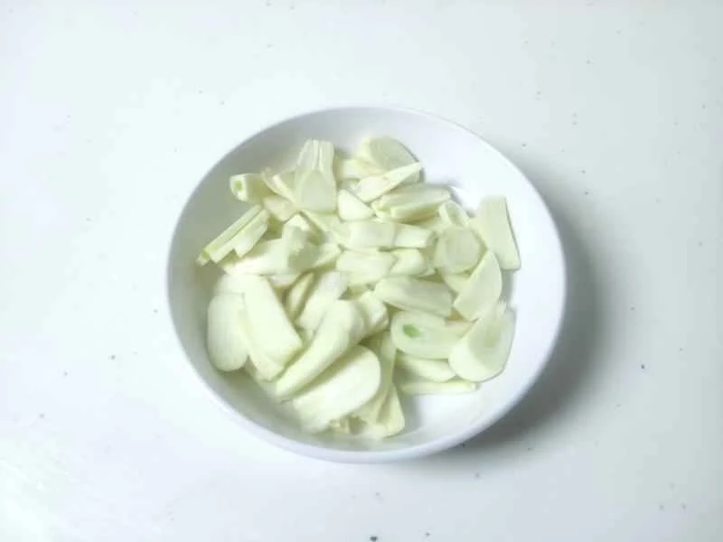 How to make pure milk hand-torn toast: Step 1