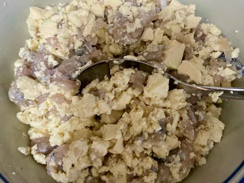 How to make pure milk hand-torn toast: Step 1