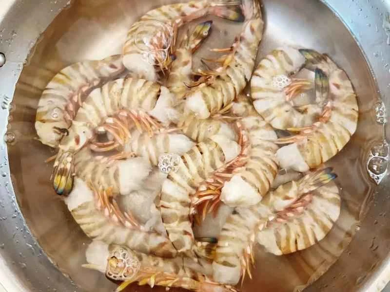 How to make pure milk hand-torn toast: Step 1