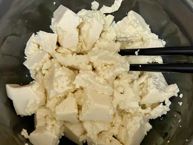 How to make pure milk hand-torn toast: Step 1