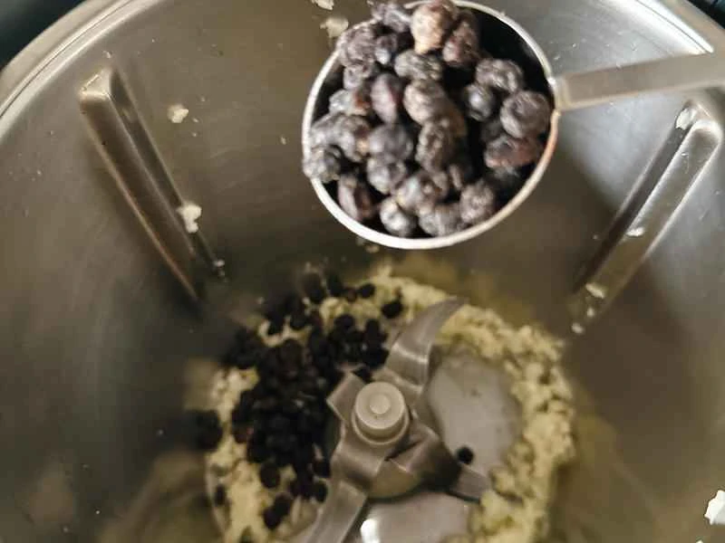 How to make pure milk hand-torn toast: Step 1