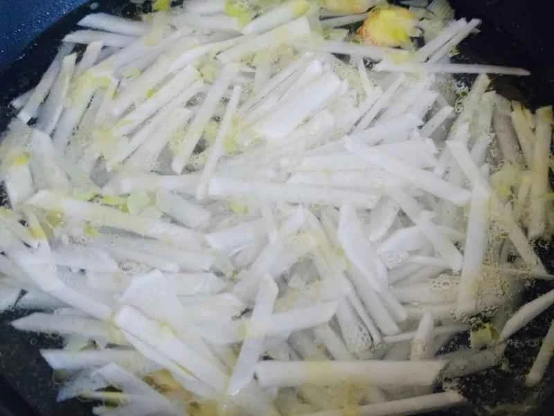 How to make pure milk hand-torn toast: Step 1