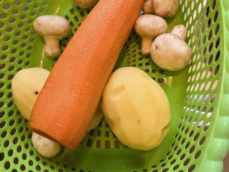 How to make pure milk hand-torn toast: Step 1