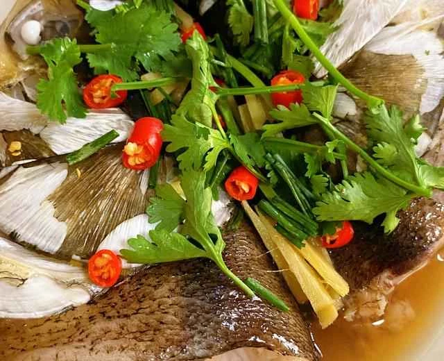 Steamed Deliciousness ~ Home-Style Dish ~ Steamed Silver Carp Head - A Jiangnan Flavor Recipe with Incredibly Fresh Flavor