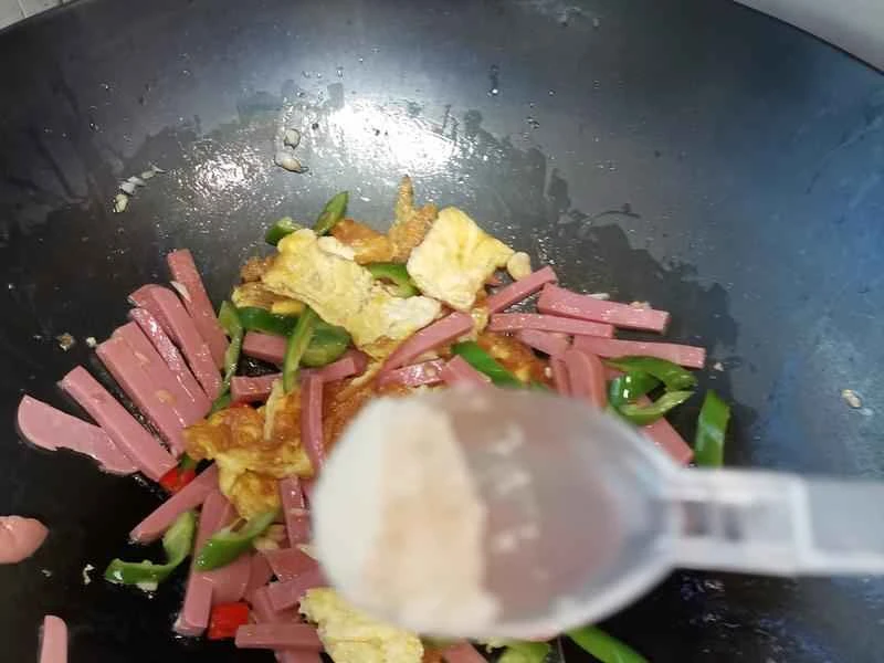 How to make pure milk hand-torn toast: Step 1