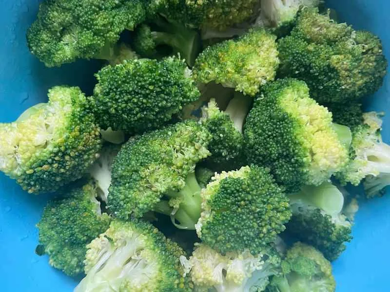 How to make pure milk hand-torn toast: Step 1