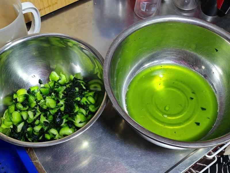 How to make pure milk hand-torn toast: Step 1