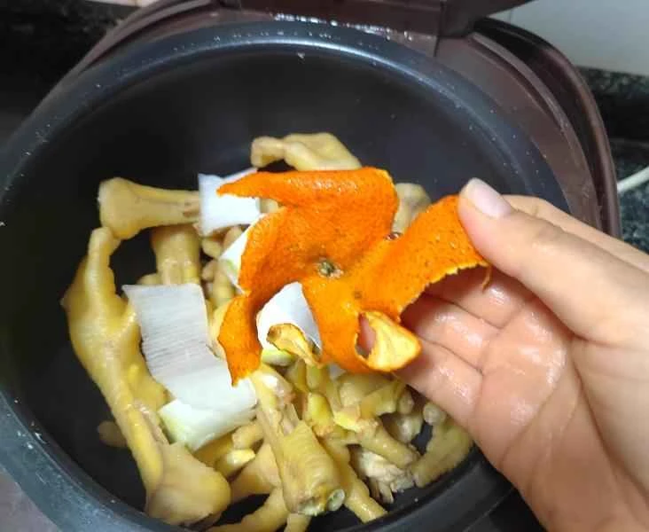 How to make pure milk hand-torn toast: Step 1