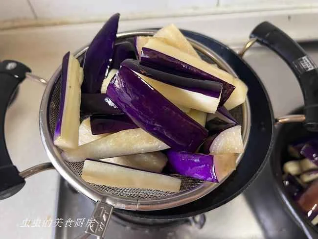 How to make pure milk hand-torn toast: Step 1