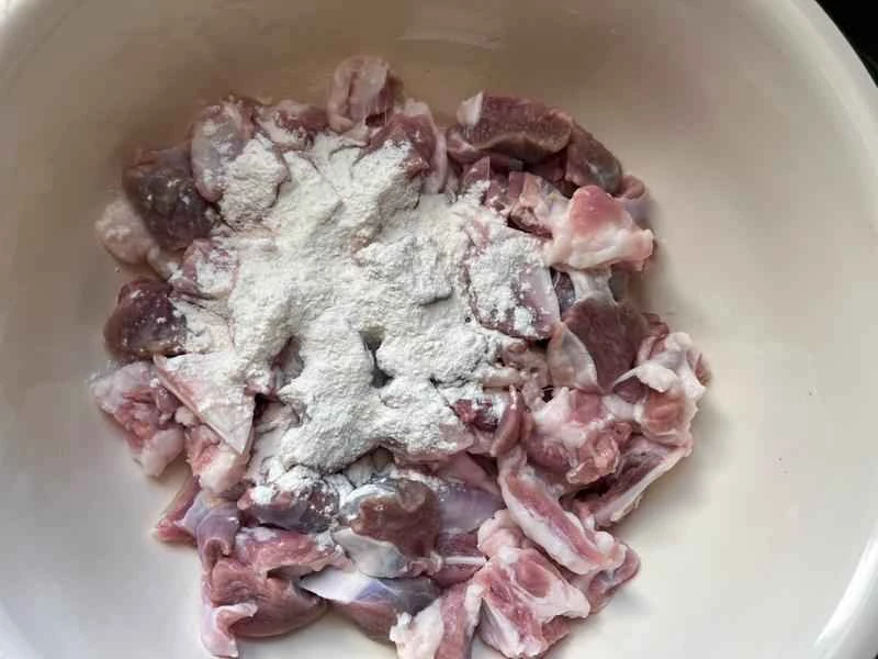 How to make pure milk hand-torn toast: Step 1