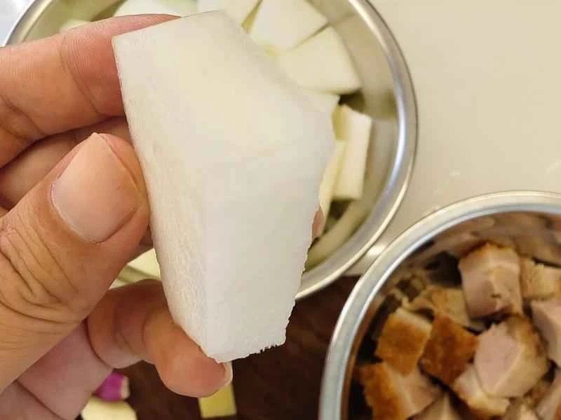 How to make pure milk hand-torn toast: Step 1