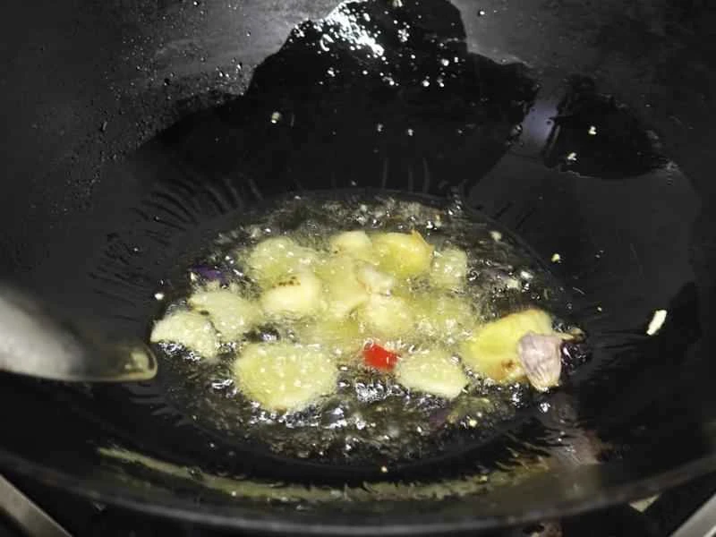 How to make pure milk hand-torn toast: Step 1