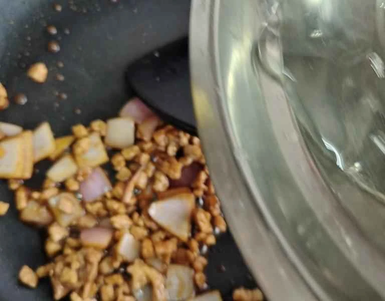 How to make pure milk hand-torn toast: Step 1