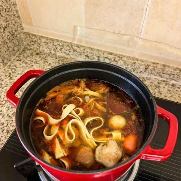 How to make pure milk hand-torn toast: Step 1