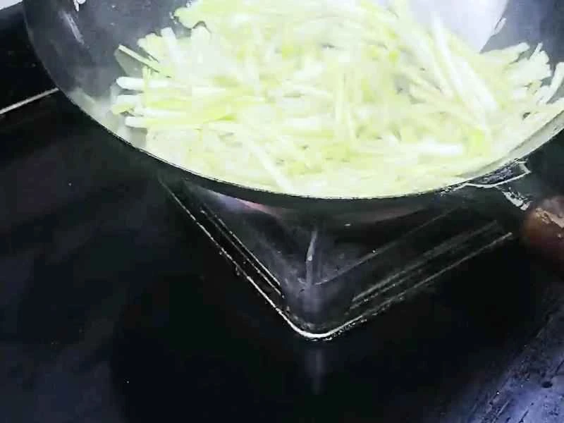 How to make pure milk hand-torn toast: Step 1