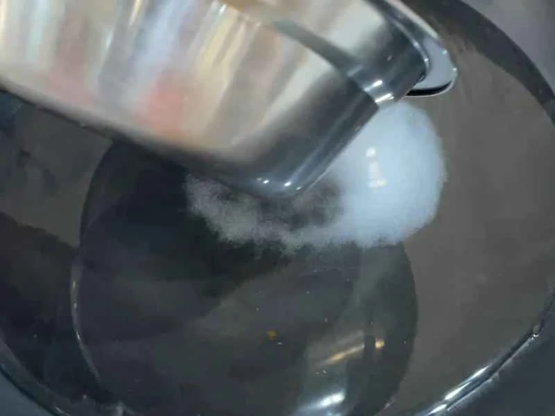 How to make pure milk hand-torn toast: Step 1