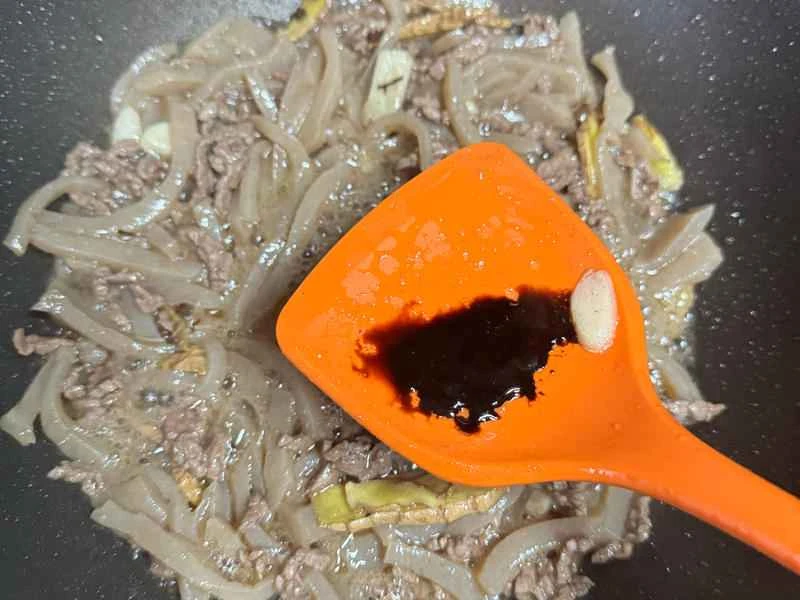 How to make pure milk hand-torn toast: Step 1